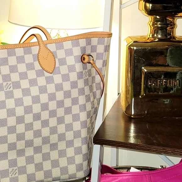 Louis Vuitton Cream and Tan Checkered Tote - Picture 10 of 13